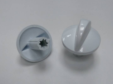 Ручка крана ДАРИНА длинная ножка  (белая); D=37mm; высота 22мм; материал: пластик     
