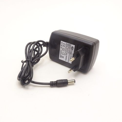 Блок питания импульсный, 12V, 2.0A, 24W, штекер: 5,5 х 2,1мм, В розетку, 80x43x35мм, вх: AC 100-240V SOY-1200200EU-63 фото 2