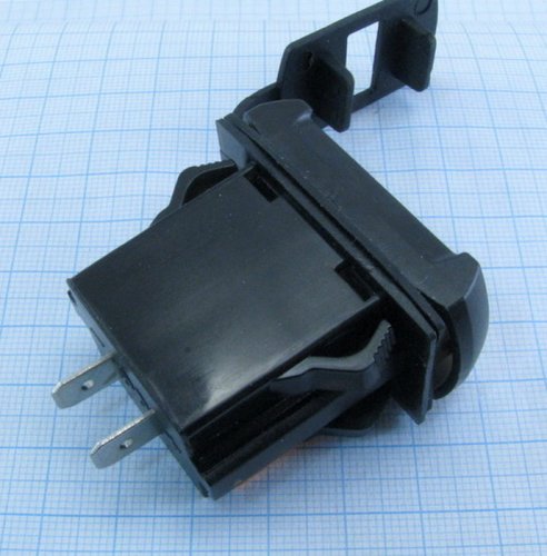 АДАПТЕР USB х 2 ( 2A max ) с ВОЛЬТМЕТРОМ (зелёный) для зарядки в Авто;монтаж в панель, прямоугольный, врезной, ВШГ- 35х 20 х30 мм, с защёлками Uпит:12 фото 2