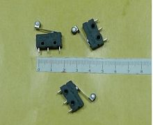 Микропереключатель с пластиной 16мм+Ролик, 3pin, ON-(ON) без фиксации, AC 220/250V 5.0A, под пайку, 20x18x6мм, корпус: черный (KW11-3Z-3/KW-110, KW11-