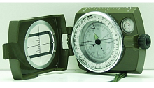 КОМПАС K-4580 с плав. катушкой; шкала вращающегося лимба проградуирована в градусах с ценой деления 1°
