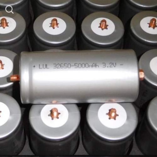 АККУМУЛЯТОР  32650 3,2V 5000mAh (30А) Li-FePo4 (32x70мм) с резьбовыми клеммами LUL32650/ WTM32650; литий-феррум-фосфатный;