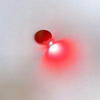 СВЕТОДИОД ПИРАНЬЯ КРАСНЫЙ    I=20mA, 2000 mcd, линза=5мм, Uf=3.0v-3.8V, угол-80-90°,  размер: 7,5х7,5мм 