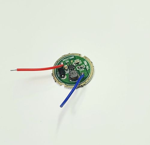Драйвер для фонариков, 700mA, 3-3.7V, 2.6W, вх: 1.2-3.6V, d: 17мм, XRE-Q5
