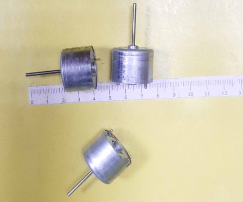 ДВИГАТЕЛЬ ЭЛЕКТРИЧЕСКИЙ DC6.0V 24x17mm 310C-11440 (17 х 24мм цилиндрич.вал 2мм длина 22мм) жест. выводы (ФЕН) ДВИГАТЕЛЬ ЭЛЕКТРИЧЕСКИЙ DC6.0V 24x17mm 310C-11440 (17 х 24мм цилиндрич.вал 2мм длина 22мм) жест. выводы (ФЕН)