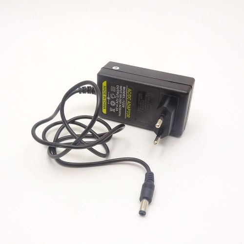 Блок питания импульсный, 12V,  2.0A, 24W, штекер: 5,5 х 2,1мм, В розетку, 75x46x36мм, вх: AC 110-240V AD-0241200200EU-1(EU-3) фото 2