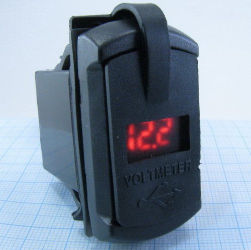 АДАПТЕР USB х 2 ( 2A max ) с ВОЛЬТМЕТРОМ (красный) ПРЯМОУГ для зарядки в Авто;монтаж в панель, прямоугольный, врезной, ВШГ- 35х 20 х30 мм, с защёлками фото 2