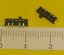 Микропереключатель CB-3P 4 PIN ON-OFF-ON 3 положен. (9,8x1,4x2,6мм) толкатель (h1,6х1,3х1 мм) SMD горизонт. монтаж, корп. метал. №4