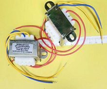 Трансформатор 220V 9V x 2 / 2 x 200mA (0.2A) (EI41*20) 3.6W (43х39х34) китай (крепление 53мм) 5pin , Красн-220V , Син.Желт.-9V , со средней точкой.  