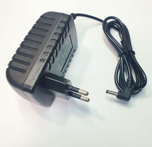Блок питания импульсный, 12V,  2.0A, 24W, штекер: 3,5 х 1,35мм, В розетку, 85x45x33мм, вх: AC 110-240V AC-N583/THS-1220